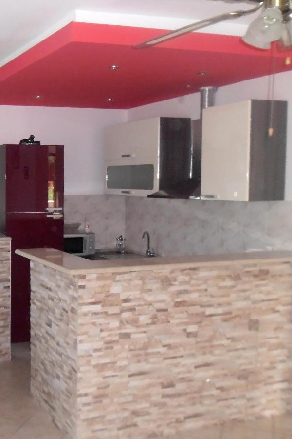 Apartments By The Sea Splitska, Brac - 2923 Postira Ngoại thất bức ảnh